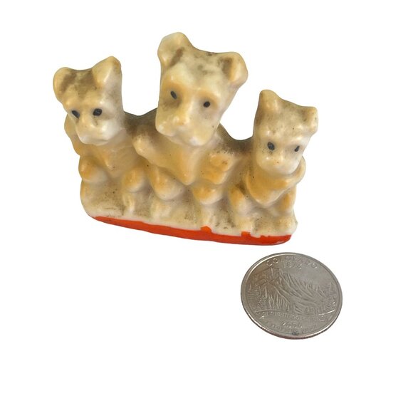 Vintage Japan Ceramic Three Bears Figurine - Picture 5 of 6